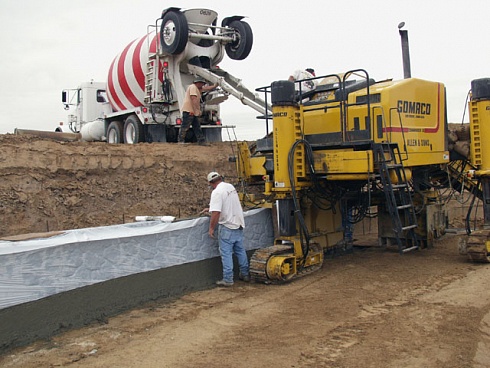 Бетоноукладчик монолитных профилей Gomaco Commander III