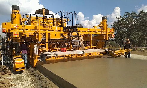 Магистральный бетоноукладчик Gomaco GP-2400