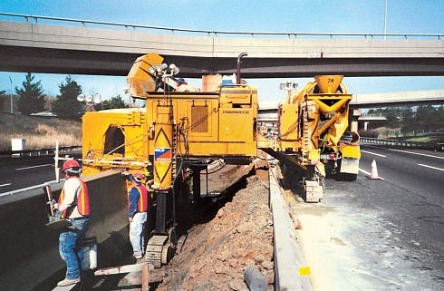 Бетоноукладчик монолитных профилей Gomaco Commander III