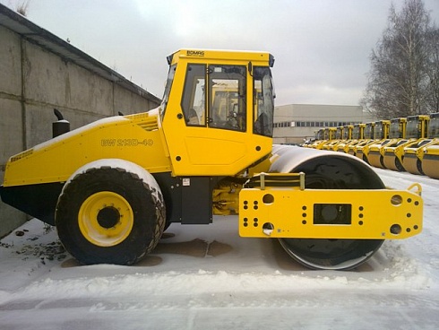Грунтовый каток BW 211 D-40